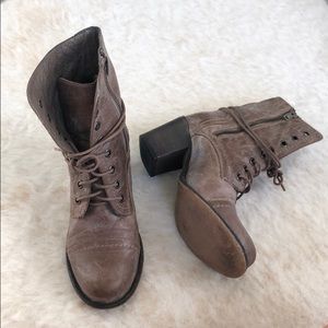 Steve Madden Brown lace up heeled ankle booties